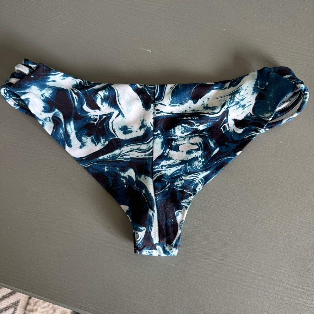 RVCA Racerback Bikini Set - Picture 9 of 9
